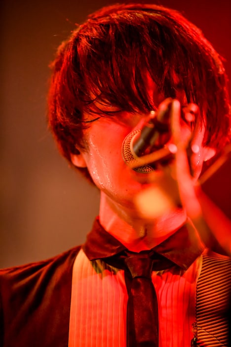 斎藤宏介（Vo, G / UNISON SQUARE GARDEN）（Photo by Viola Kam[V'z Twinkle]）