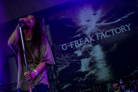 茂木洋晃(Vo)(Photo by HayachiN)