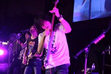 「2018 Comic-Con International」の野外ライブに出演するthe pillows。