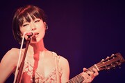 GYAO! MUSIC LIVE「椎名林檎と彼奴等がゆく 百鬼夜行2015」のワンシーン。