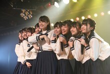 STU48出張公演より、東京・AKB48劇場公演の様子。(c)AKS