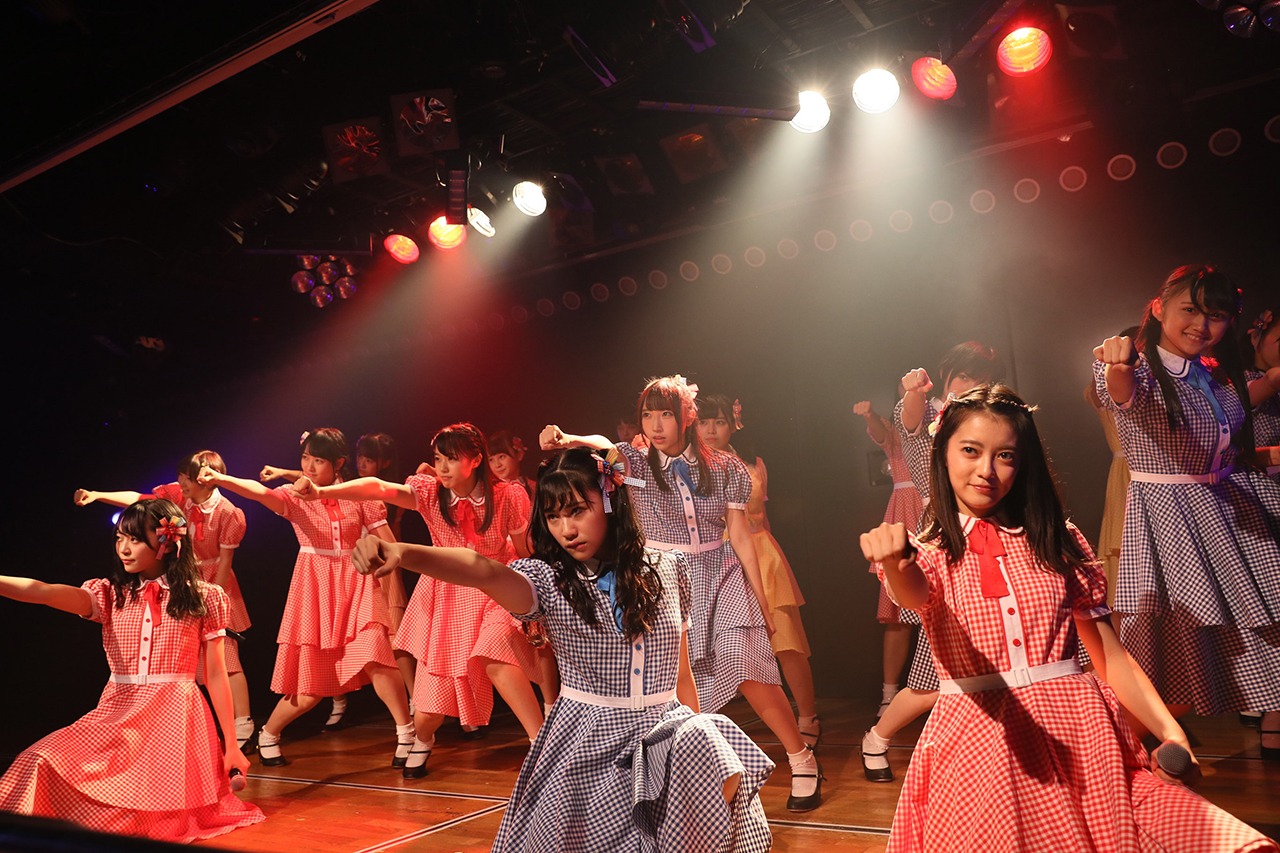 STU48出張公演より、東京・AKB48劇場公演の様子。(c)AKS