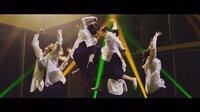 欅坂46「アンビバレント」ミュージックビデオのワンシーン。