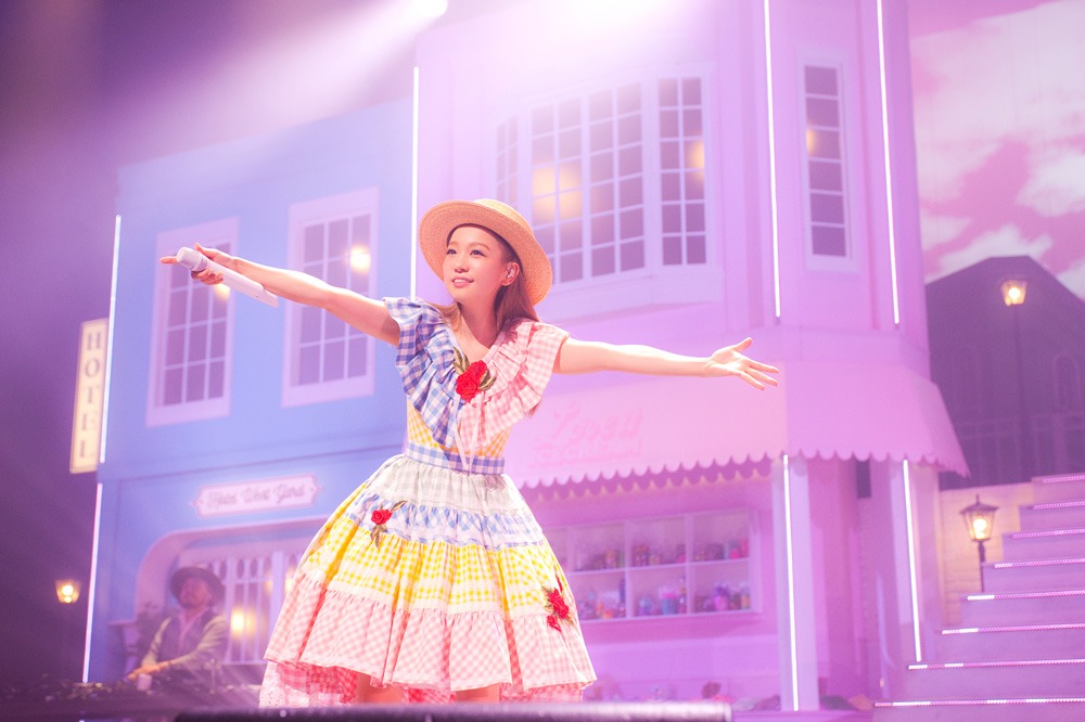 西野カナ「全国ホールツアー2018『LOVE it Tour』」北海道・ニトリ文化ホール公演の様子。