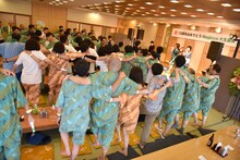 2018年7月「まつり湯特別企画（祝）15周年おめでとうNegicco大生誕祭 其の弐」の様子。