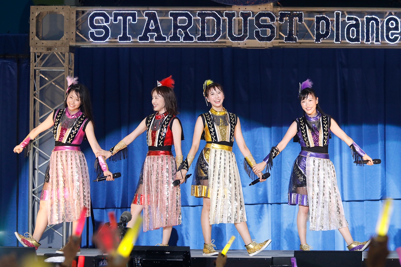 ももいろクローバーZ（Photo by HAJIME KAMIIISAKA＋Z）