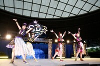 ももいろクローバーZ（Photo by HAJIME KAMIIISAKA＋Z）