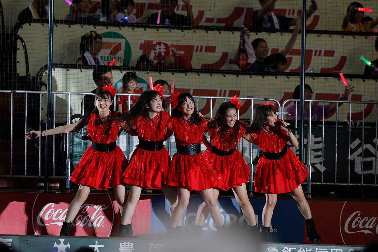 たこやきレインボー（Photo by HAJIME KAMIIISAKA＋Z）