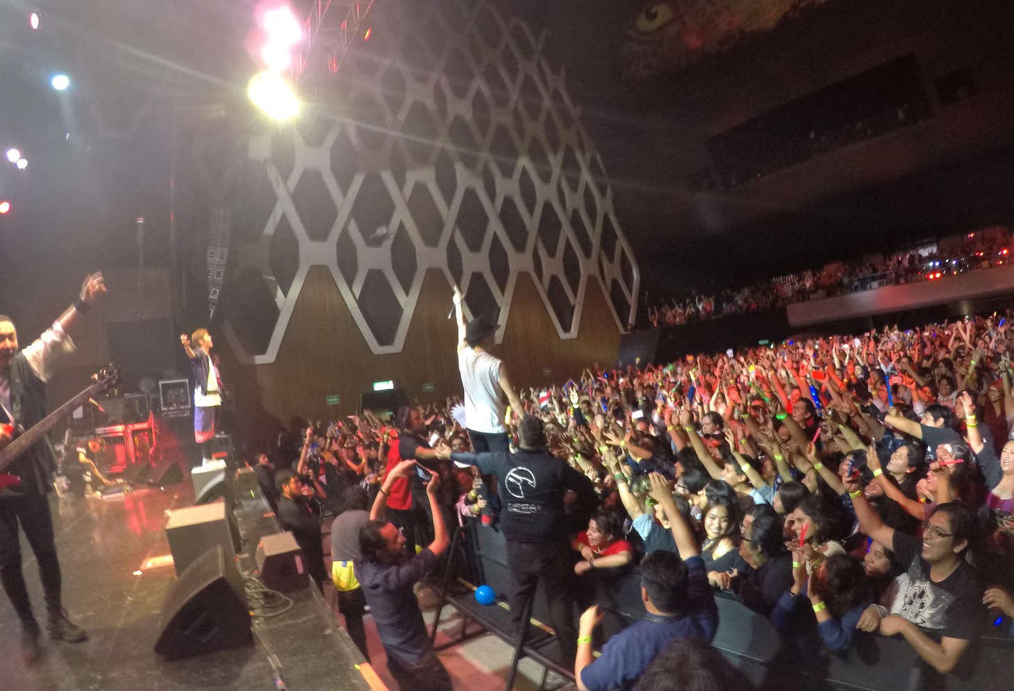 「FLOW 15th Anniversary TOUR 2018 "Anime-Shibari" -Latin America Tour-」の様子。