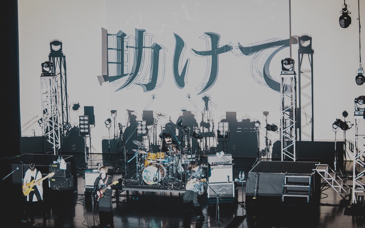 「感覚ピエロ 47都道府県ツアー2018『KKP TOUR またイかせてもらいます!! 47都道府県全国津々ムラ×2!! デリバリー感覚ピエロ!!～チェンジだなんて言わせない～』」大阪・なんばHatch公演の様子。