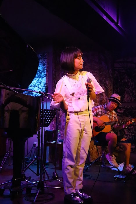 山出愛子「Aiko Yamaide LIVE Diary Vol.0 0729」の様子。（写真提供：アミューズ）