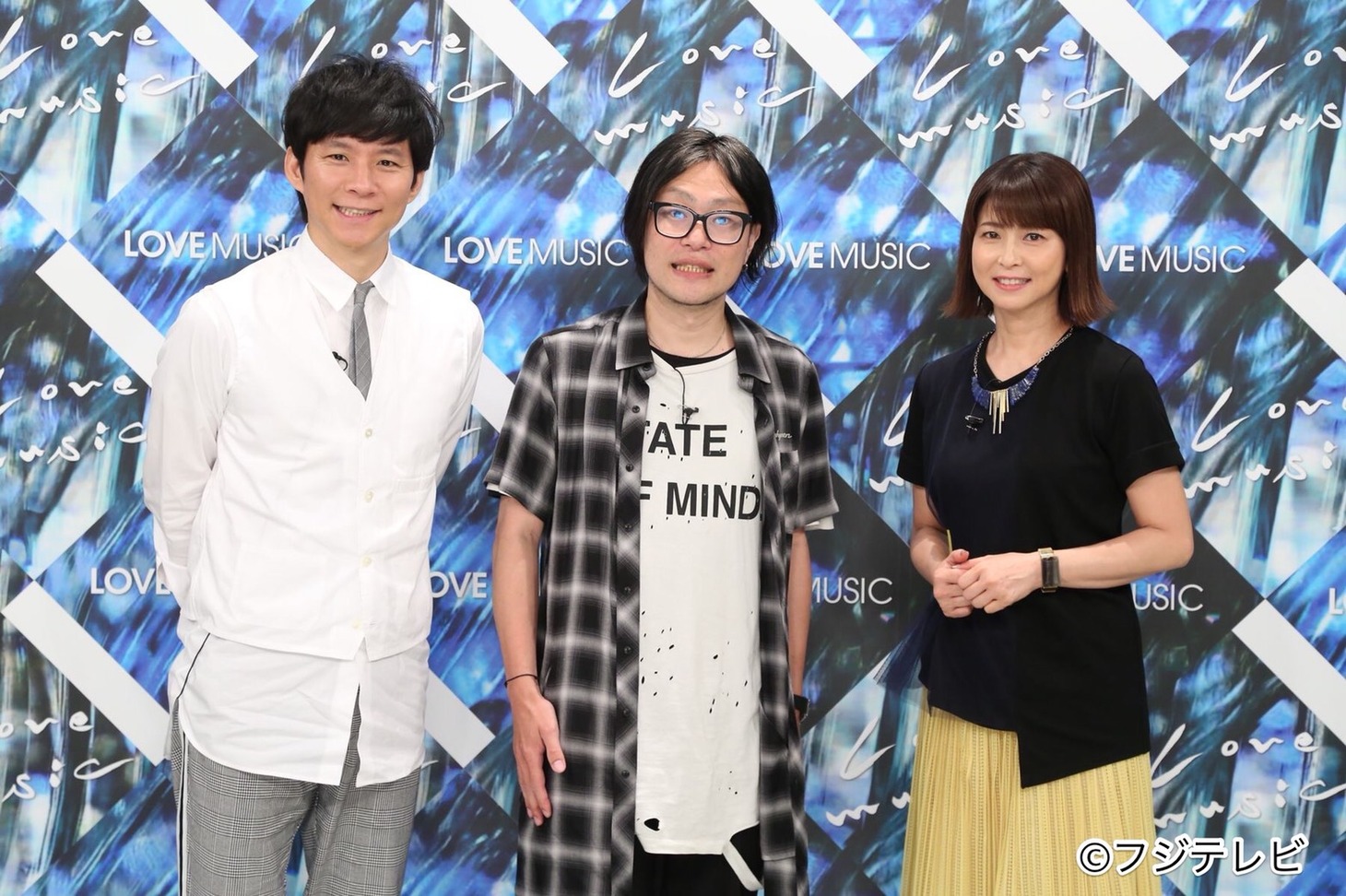 左から渡部建、松原裕、森高千里。(c)フジテレビ