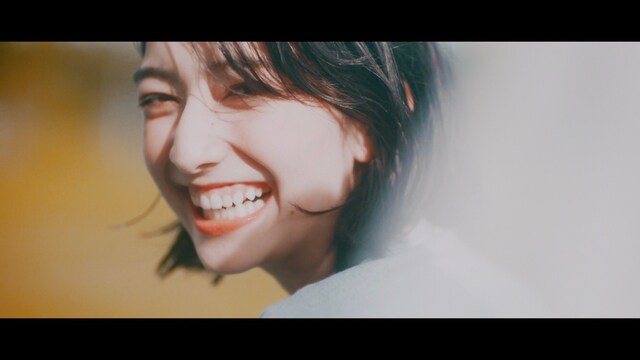 「Unexpected」ミュージックビデオのワンシーン。