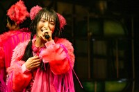 ぺいにゃむにゃむ（撮影：タマイシンゴ）