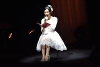 ポエムを詠み上げる星里奈。