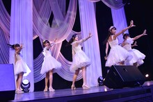 「ハコイリ▽ムスメ1stコンサート カバー公演 ～青春の音符たち～」の様子。