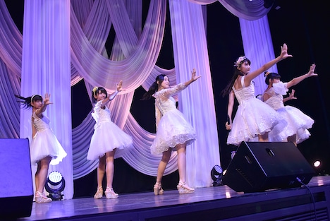 「ハコイリ▽ムスメ1stコンサート カバー公演 ~青春の音符たち~」の様子。