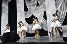 「ハコイリ▽ムスメ1stコンサート カバー公演 ～青春の音符たち～」の様子。