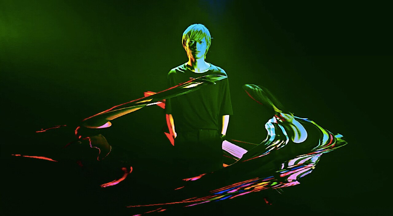 NICO Touches the Wallsが歪みまくるMV、メンバー解説は「色」「鞭」「柔」「動」