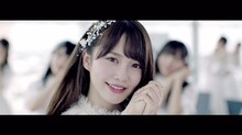 けやき坂46「ハッピーオーラ」ミュージックビデオのワンシーン。