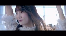 けやき坂46「ハッピーオーラ」ミュージックビデオのワンシーン。