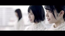 けやき坂46「ハッピーオーラ」ミュージックビデオのワンシーン。