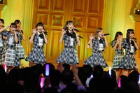 ラストアイドル「好きで好きでしょうがない」発売記念イベント 東京・ヴィーナスフォート 教会広場公演の様子。