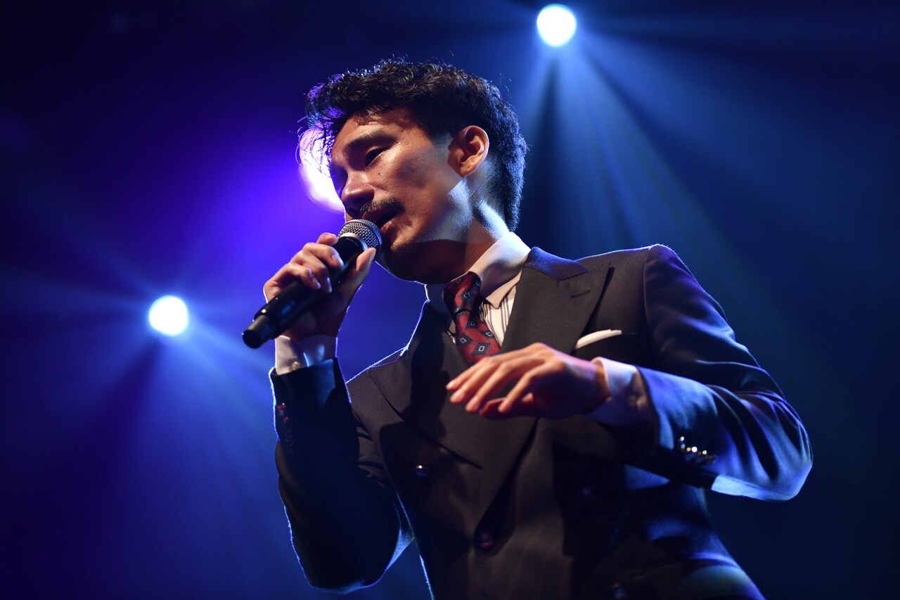 平成の男・清竜人、ダブルスーツで新旧ナンバー歌う夏