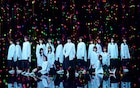 欅坂46「アンビバレント」ジャケでスーパーボールに囲まれる