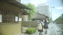 乃木坂46「地球が丸いなら」ミュージックビデオのワンシーン。