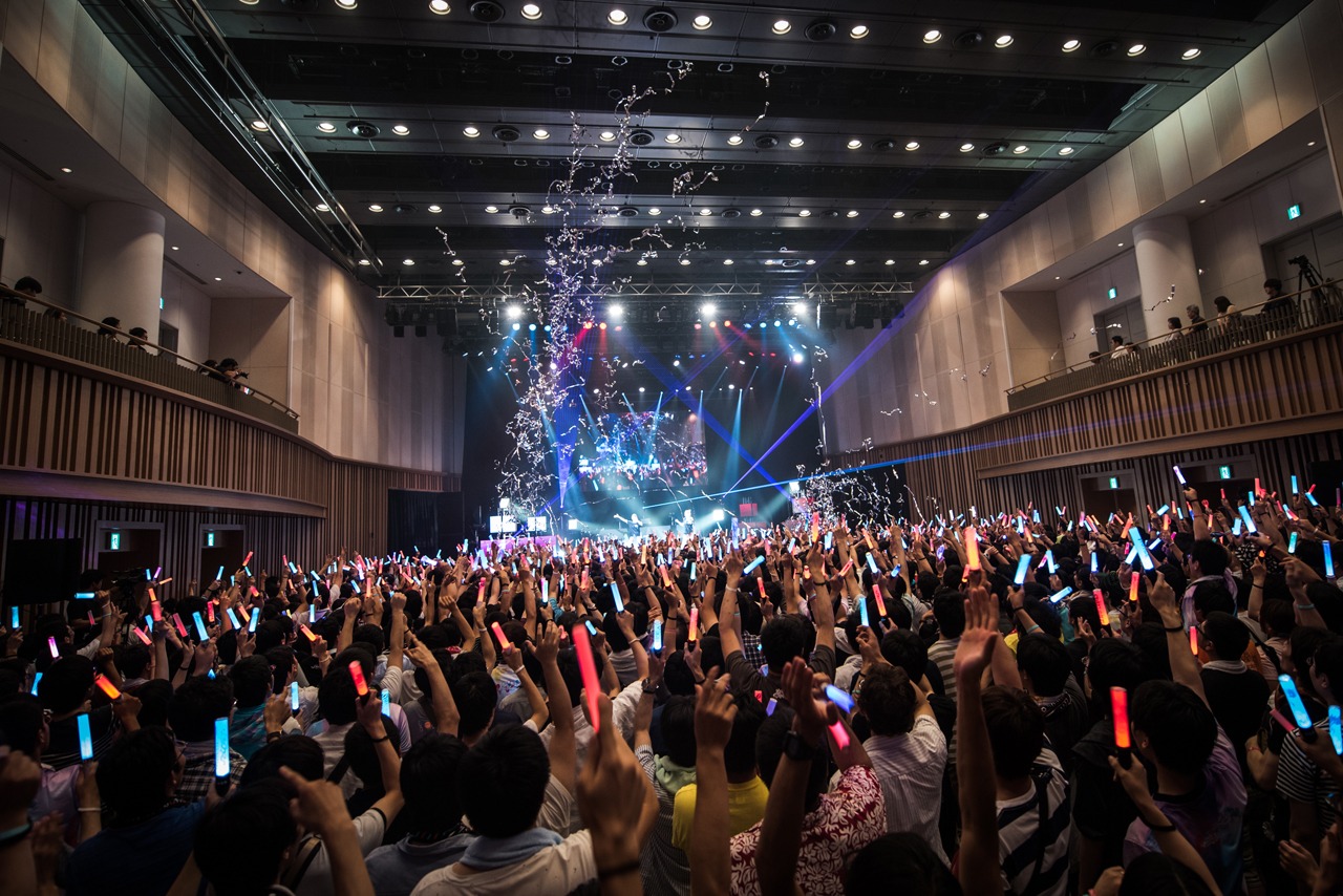 ここなつ「EDP presents ここなつワンマンライブ2018 ～ミライコウシン～」の様子。（撮影：星野耕作、井上演）