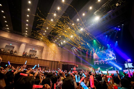 ここなつ「EDP presents ここなつワンマンライブ2018 ～ミライコウシン～」の様子。（撮影：星野耕作、井上演）