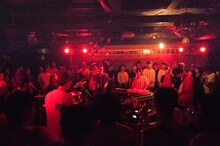 中村佳穂「Kaho Nakamura presents. pray play for Ｕ」の様子。（撮影：森建二）