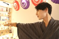 射的をするユースケ。