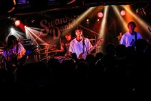 SWANKY DANK「アサヌマファイナル～紅に染まれ～」の様子。（撮影：鈴木公平）