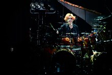 淳士（Dr / SIAM SHADE、BULL ZEICHEN 88）（撮影：小松陽祐［ODD JOB］、加藤千絵）