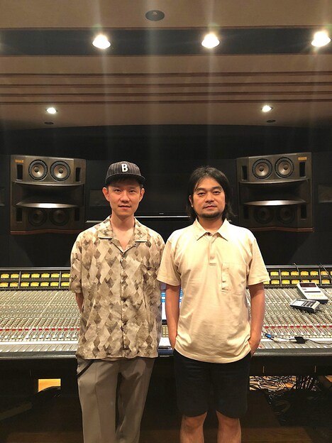 左から蔦谷好位置、堀込泰行。