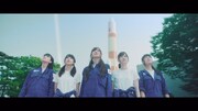 乃木坂46「空扉」ミュージックビデオのワンシーン。