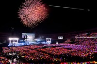 「クローバーとダイヤモンド」で打ち上げられた花火。（Photo by HAJIME KAMIIISAKA＋Z）