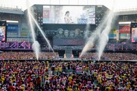 ももいろクローバーZ「MomocloMania2018 -Road to 2020-」8月5日公演の様子。（Photo by HAJIME KAMIIISAKA＋Z）