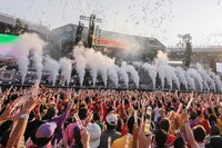 ももいろクローバーZ「MomocloMania2018 -Road to 2020-」8月5日公演の様子。（Photo by HAJIME KAMIIISAKA＋Z）