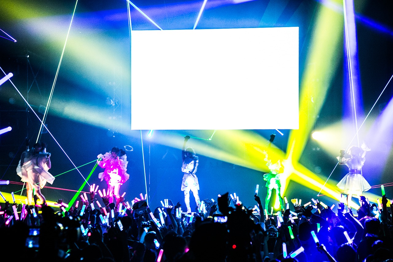 「CY8ER 4th one-man live "SOUND OF ME"」の様子。（撮影：ハライタチ）