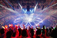 浦島坂田船「浦島坂田船 5th Anniversary ～熱▽CHU▽宙▽ 俺SUMMERと、宇CHU▽旅行▽～」の様子。（撮影：小松陽祐［ODD JOB］、加藤千絵［CAPS］）