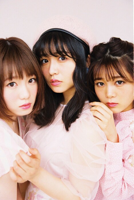 「欅坂46 PERFECT BOOK」誌面カット。