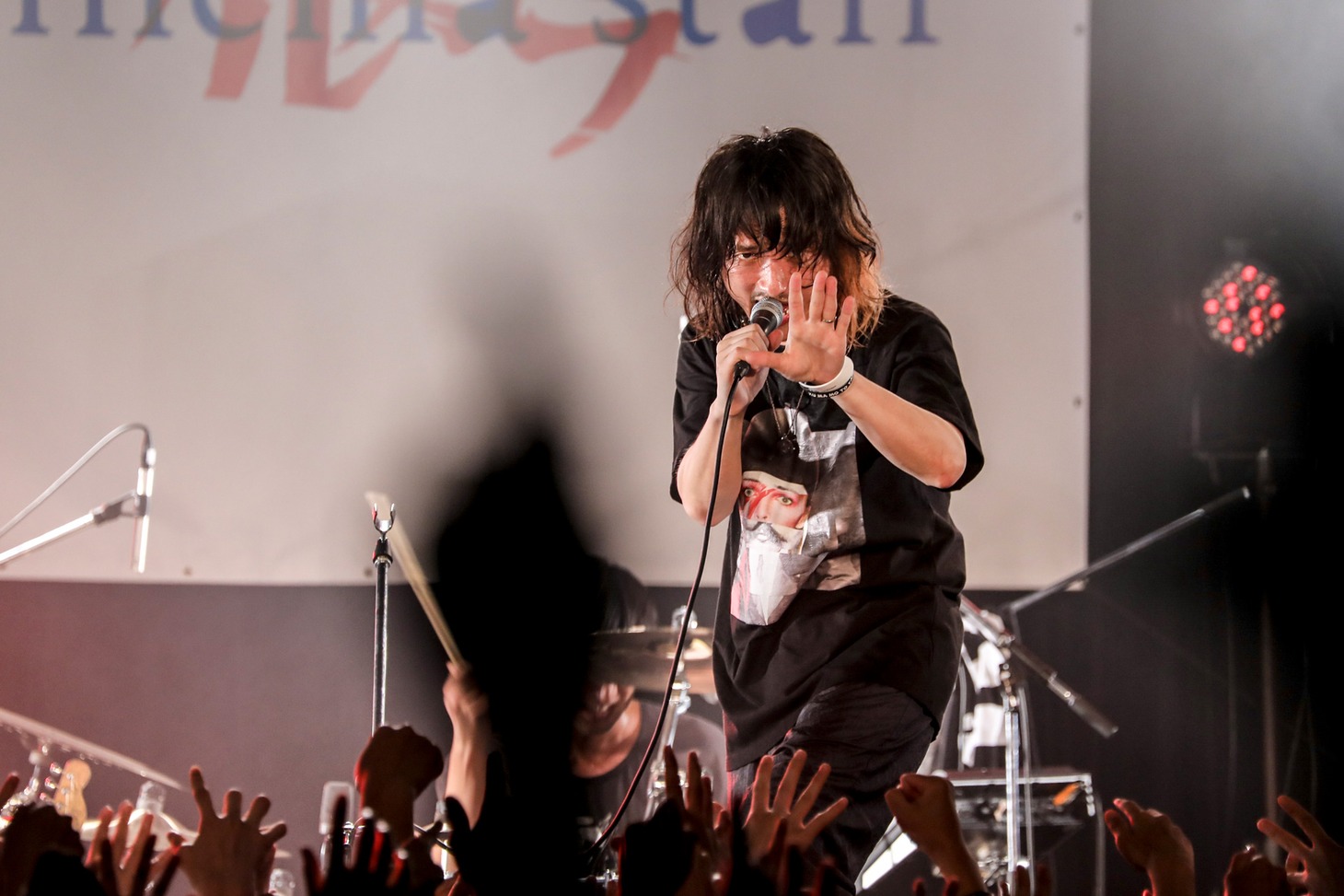 稲村太佑（G, Vo / アルカラ）（撮影：石崎祥子）