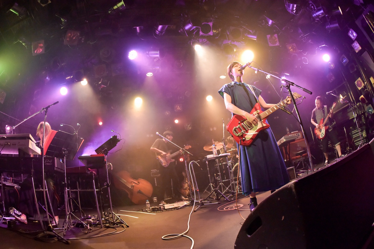 「片平里菜 渋谷クアトロワンマン2days『夏の夜』」の様子。（撮影：古溪一道）