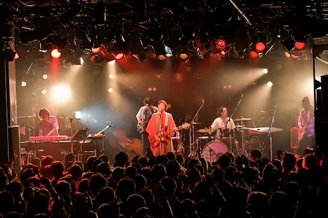 「片平里菜 渋谷クアトロワンマン2days『泣き晴らした朝に』」の様子。(撮影:古溪一道)