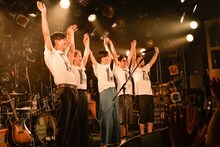 「片平里菜 渋谷クアトロワンマン2days『泣き晴らした朝に』」の様子。（撮影：古溪一道）