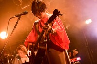 「片平里菜 渋谷クアトロワンマン2days『泣き晴らした朝に』」の様子。（撮影：古溪一道）