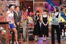 左からサンシャイン池崎、ヒロミ、Perfume。(c)日本テレビ